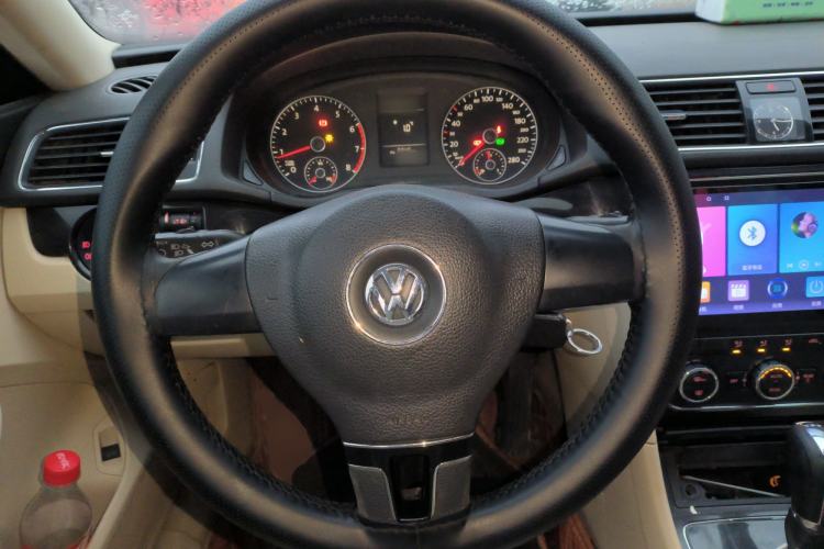 Used Volkswagen Passat 2011 1.8 TSI DSG Prestige Edition Steering Wheel