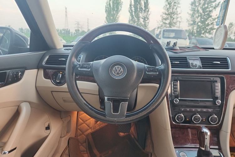Used Volkswagen Passat 2011 2.0 TSI DSG Ultimate Edition Steering Wheel