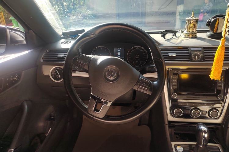 Used Volkswagen Passat 2011 2.0 TSI DSG Ultimate Edition Steering Wheel