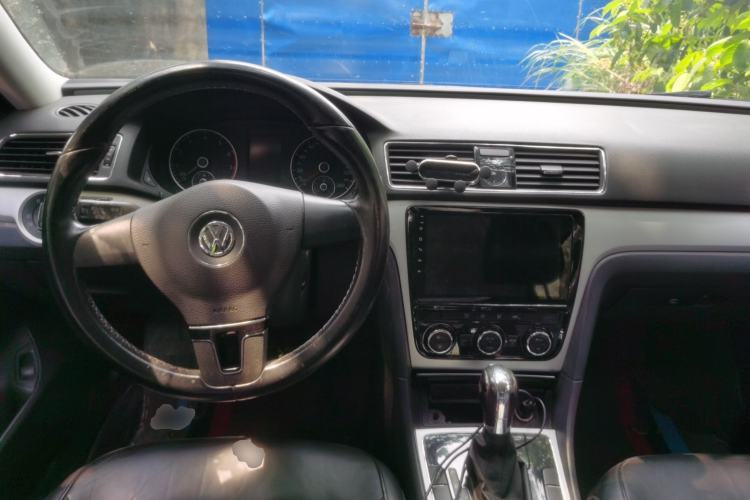 Used Volkswagen Passat 2011 1.8TSI Automatic Prestige Edition Steering Wheel