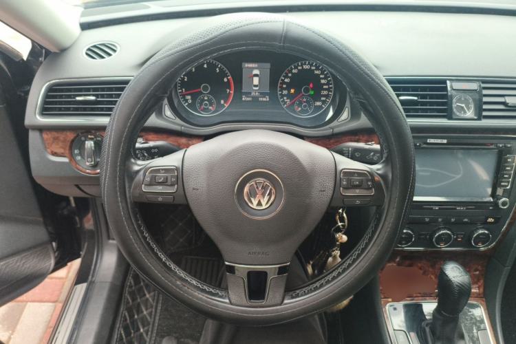 Used Volkswagen Passat 2011 1.8TSI DSG Prestige Edition Steering Wheel