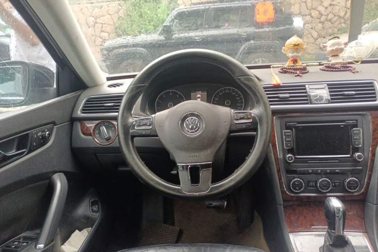 Used Volkswagen Passat 2011 1.8TSI DSG Prestige Edition Steering Wheel