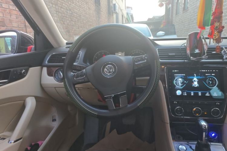 Used Volkswagen Passat 2011 2.0 TSI DSG Premium Edition Steering Wheel