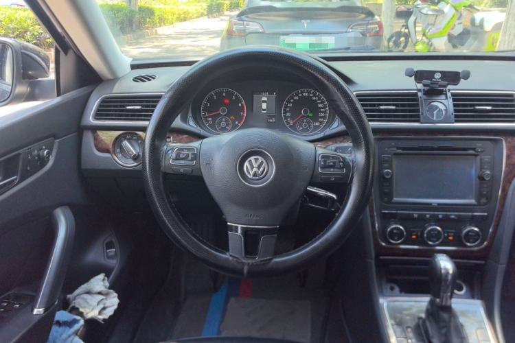 Used Volkswagen Passat 2011 1.8TSI DSG Prestige Edition Steering Wheel