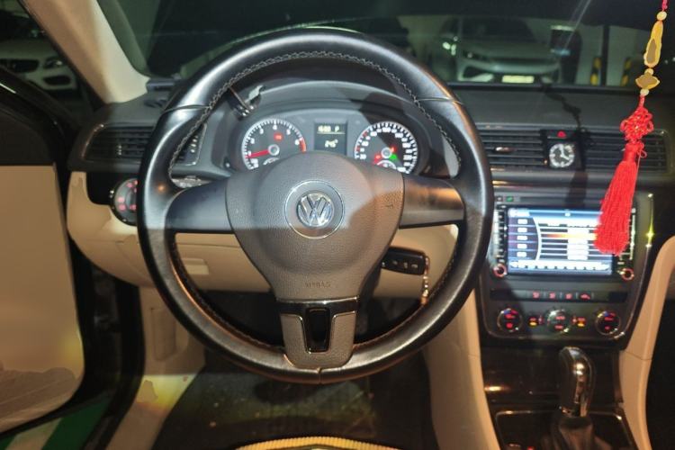 Used Volkswagen Passat 2011 1.8 TSI DSG Prestige Edition Steering Wheel