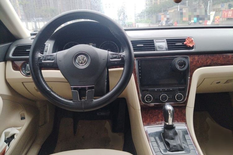 Used Volkswagen Passat 2011 1.8TSI DSG Prestige Edition Steering Wheel