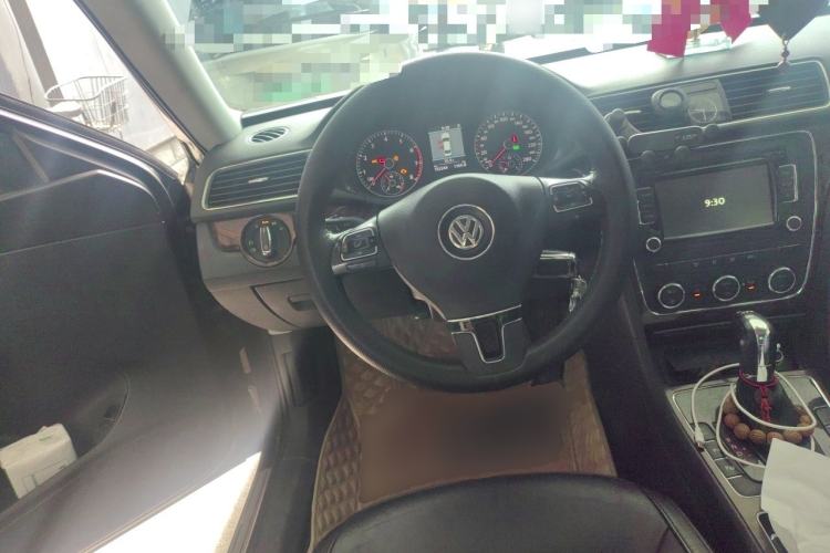 Used Volkswagen Passat 2011 2.0 TSI DSG Premium Edition Steering Wheel