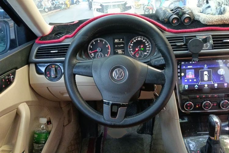 Used Volkswagen Passat 2011 1.8TSI Automatic Prestige Edition Steering Wheel
