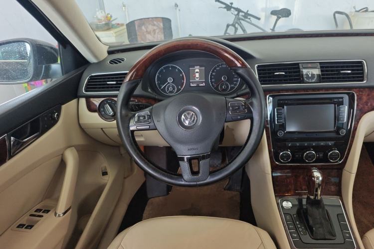 Used Volkswagen Passat 2011 3.0L V6 DSG Flagship Edition Steering Wheel
