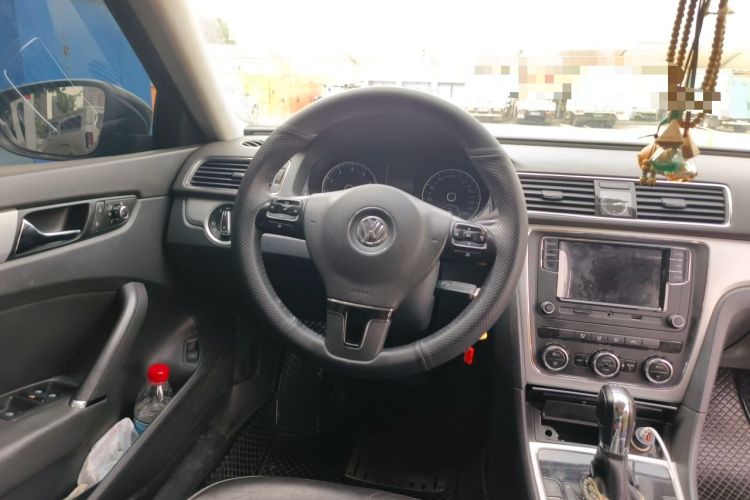 Used Volkswagen Passat 2011 1.8TSI Automatic Prestige Edition Steering Wheel