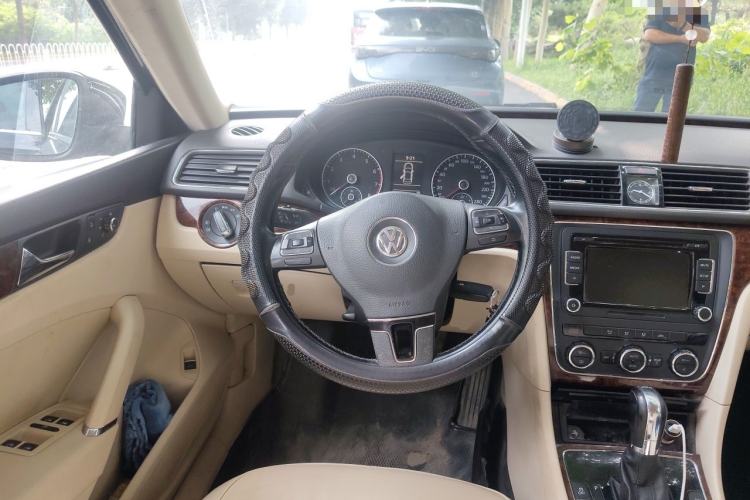 Used Volkswagen Passat 2011 2.0 TSI DSG Premium Edition Steering Wheel