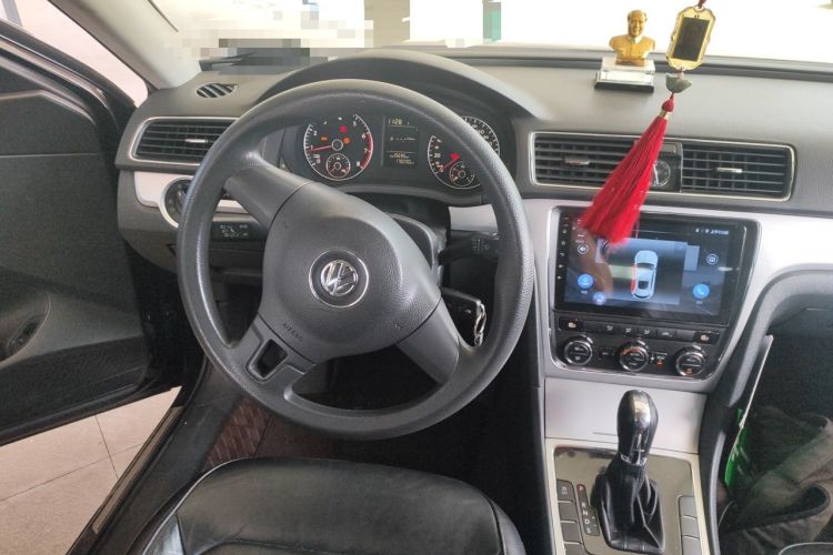 Used Volkswagen Passat 2011 1.8TSI Automatic Prestige Edition Steering Wheel