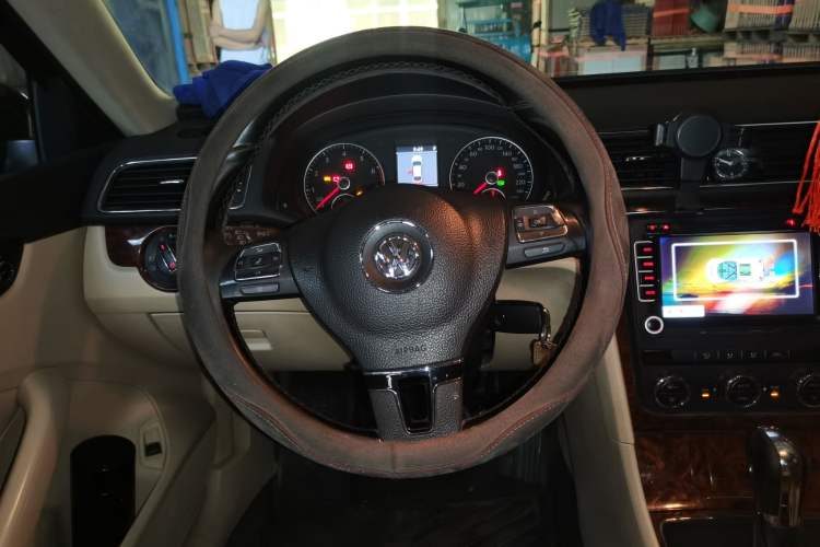 Used Volkswagen Passat 2011 1.8TSI DSG Prestige Edition Steering Wheel