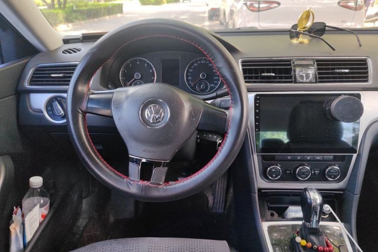 Used Volkswagen Passat 2011 1.8 TSI DSG Prestige Edition Steering Wheel