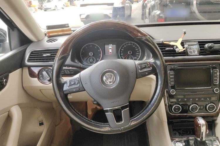 Used Volkswagen Passat 2011 2.0 TSI DSG Ultimate Edition Steering Wheel
