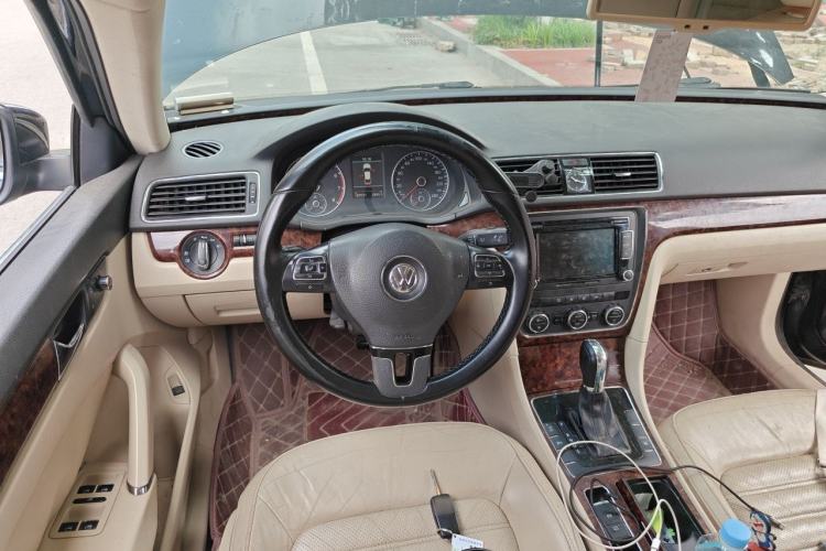 Used Volkswagen Passat 2011 2.0 TSI DSG Premium Edition Steering Wheel