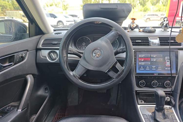 Used Volkswagen Passat 2011 1.8 TSI DSG Prestige Edition Steering Wheel