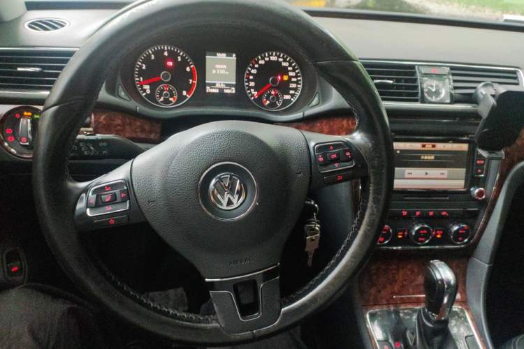 Used Volkswagen Passat 2011 2.0 TSI DSG Premium Edition Steering Wheel