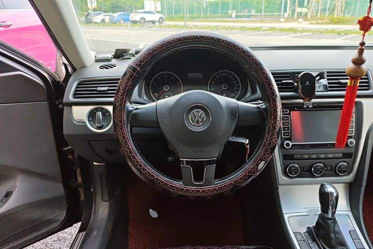 Used Volkswagen Passat 2011 1.8 TSI DSG Prestige Edition Steering Wheel