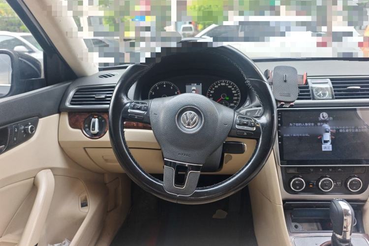 Used Volkswagen Passat 2011 1.8TSI DSG Prestige Edition Steering Wheel