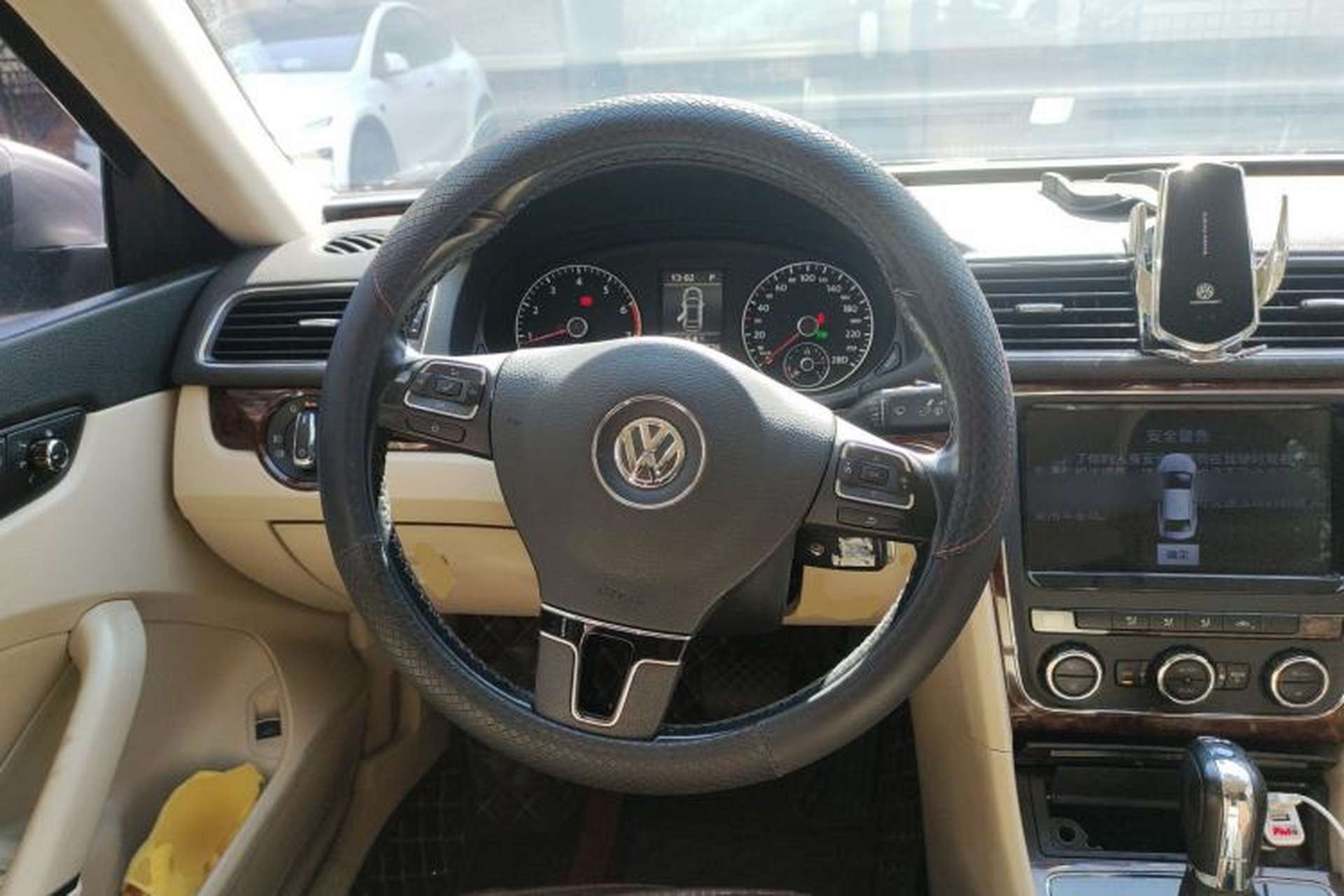 Used Volkswagen Passat 2011 2.0 TSI DSG Premium Edition Steering Wheel