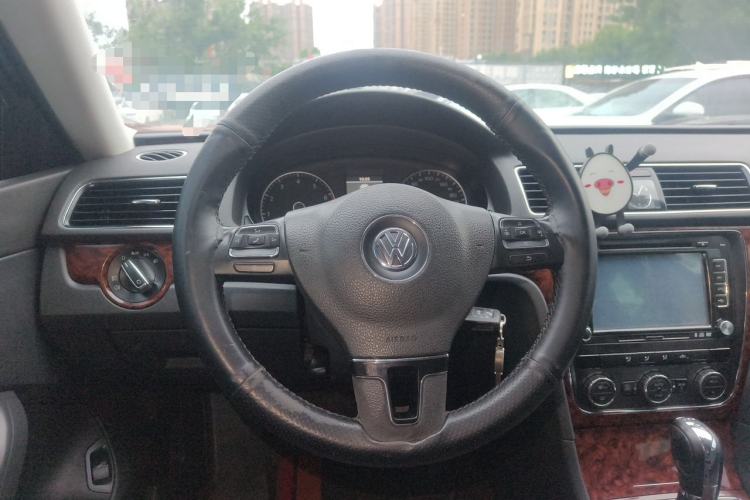 Used Volkswagen Passat 2011 1.8TSI DSG Prestige Edition Steering Wheel