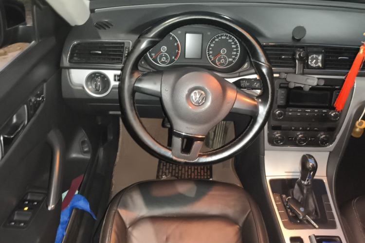Used Volkswagen Passat 2011 1.8TSI Automatic Prestige Edition Steering Wheel