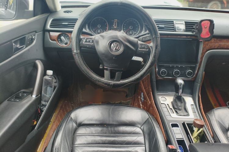 Used Volkswagen Passat 2011 1.8 TSI DSG Prestige Edition Steering Wheel