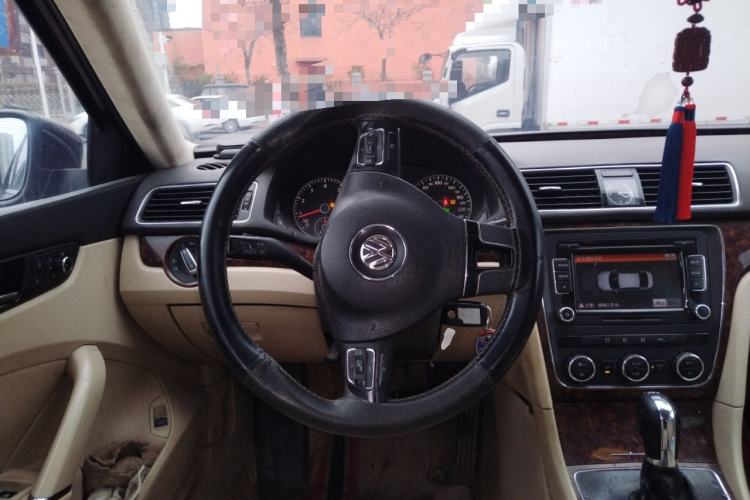 Used Volkswagen Passat 2011 1.8TSI DSG Prestige Edition Steering Wheel