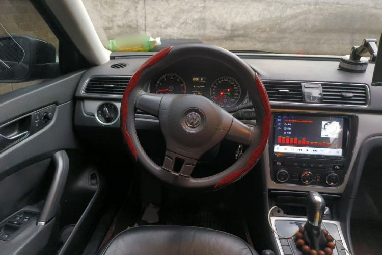 Used Volkswagen Passat 2011 1.8 TSI DSG Prestige Edition Steering Wheel