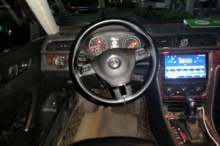 Used Volkswagen Passat 2011 2.0 TSI DSG Premium Edition Steering Wheel