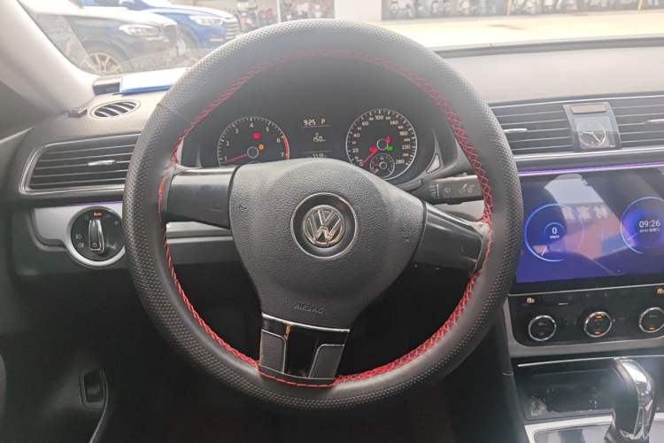 Used Volkswagen Passat 2011 1.8 TSI DSG Prestige Edition Steering Wheel