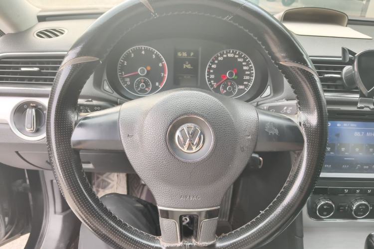 Used Volkswagen Passat 2011 1.8TSI Automatic Prestige Edition Steering Wheel
