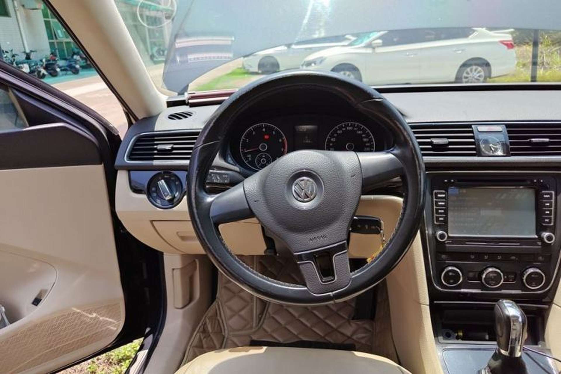 Used Volkswagen Passat 2011 1.8 TSI DSG Prestige Edition Steering Wheel