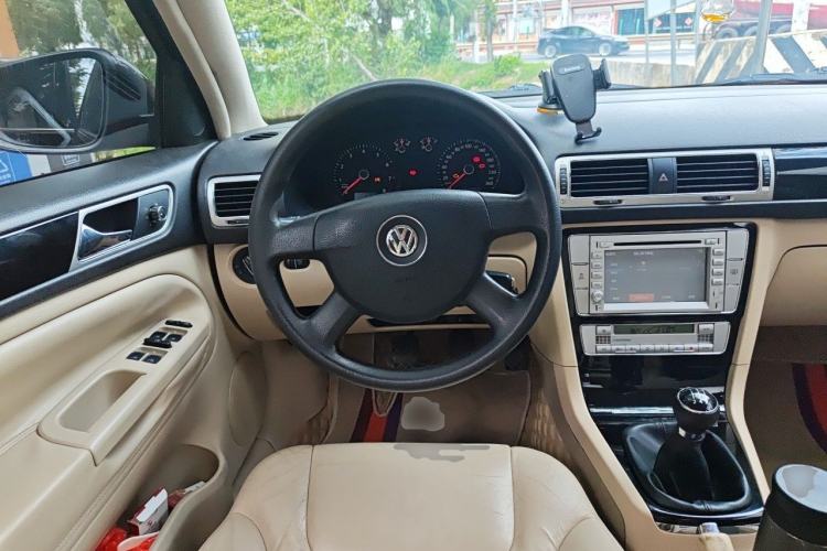 Used Volkswagen Passat 2011 1.8T Manual Luxury Model Steering Wheel