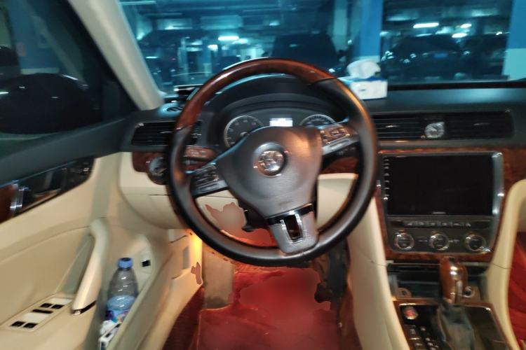 Used Volkswagen Passat 2011 1.8TSI DSG Prestige Edition Steering Wheel
