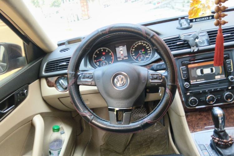 Used Volkswagen Passat 2011 1.8TSI DSG Prestige Edition Steering Wheel