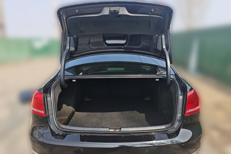 Used Volkswagen Passat 2011 1.8TSI DSG Prestige Edition Trunk
