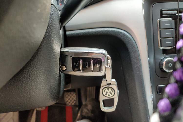 Used Volkswagen Passat 2011 1.4 TSI Manual Luxury Edition Vehicle Key