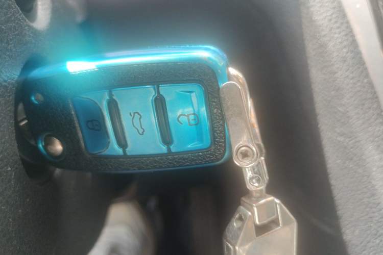 Used Volkswagen Passat 2011 1.8TSI Automatic Prestige Edition Vehicle Key