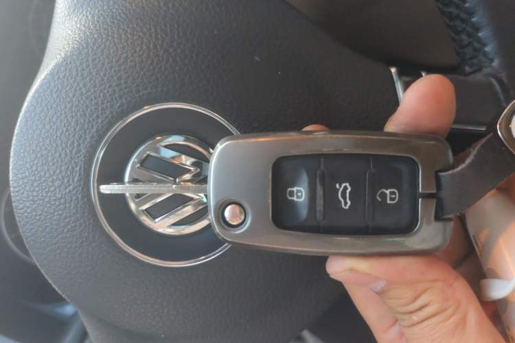 Used Volkswagen Passat 2011 2.0 TSI DSG Premium Edition Vehicle Key