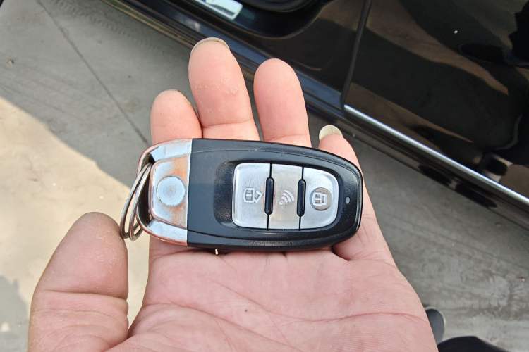 Used Volkswagen Passat 2011 1.8TSI DSG Prestige Edition Vehicle Key