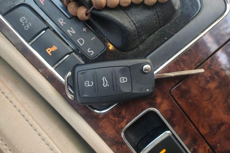 Used Volkswagen Passat 2011 2.0 TSI DSG Ultimate Edition Vehicle Key