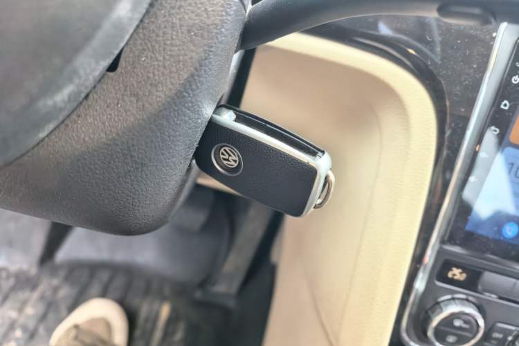 Used Volkswagen Passat  Vehicle Key