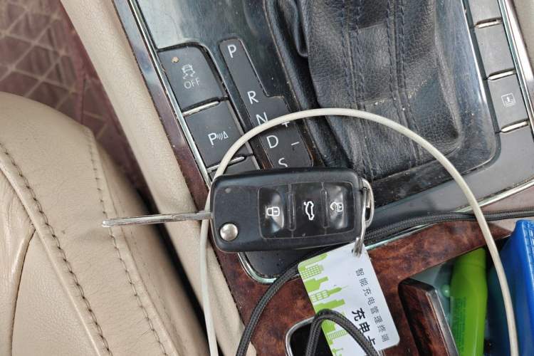 Used Volkswagen Passat 2011 2.0 TSI DSG Premium Edition Vehicle Key