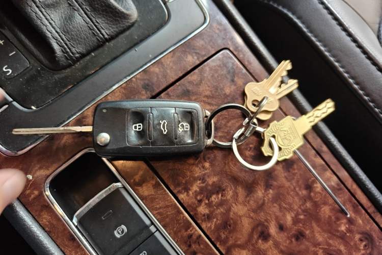 Used Volkswagen Passat 2011 2.0 TSI DSG Premium Edition Vehicle Key
