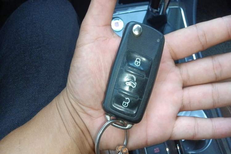 Used Volkswagen Passat 2011 3.0L V6 DSG Flagship Deluxe Edition Vehicle Key