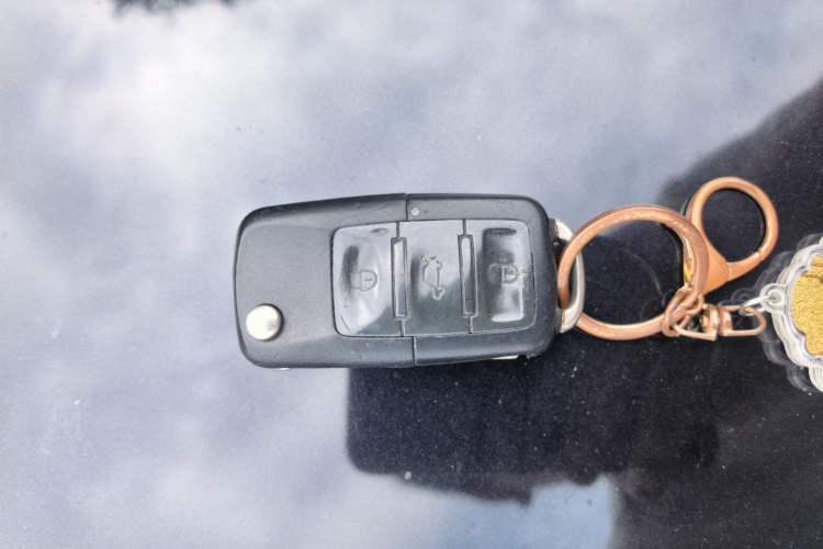 Used Volkswagen Passat 2011 1.8T Automatic Luxury Model Vehicle Key