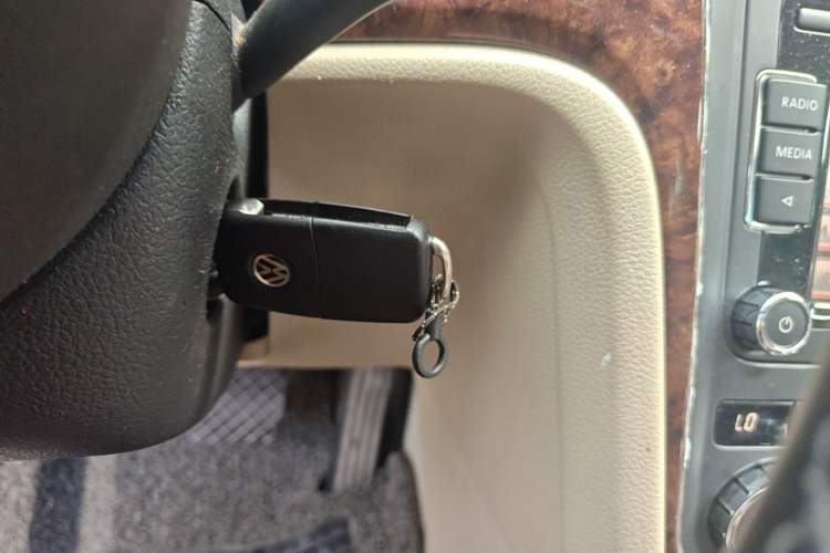Used Volkswagen Passat 2011 2.0 TSI DSG Premium Edition Vehicle Key