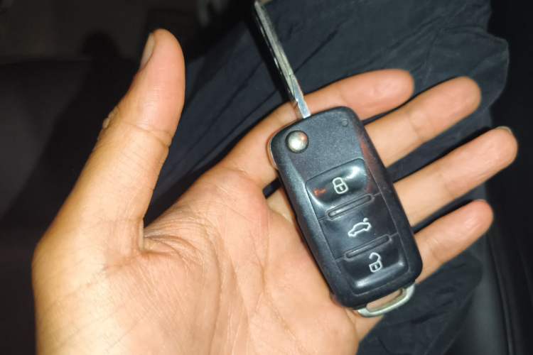 Used Volkswagen Passat 2011 1.8TSI Automatic Prestige Edition Vehicle Key